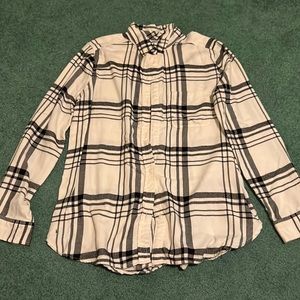 American Eagle white and black flannel shirt size medium